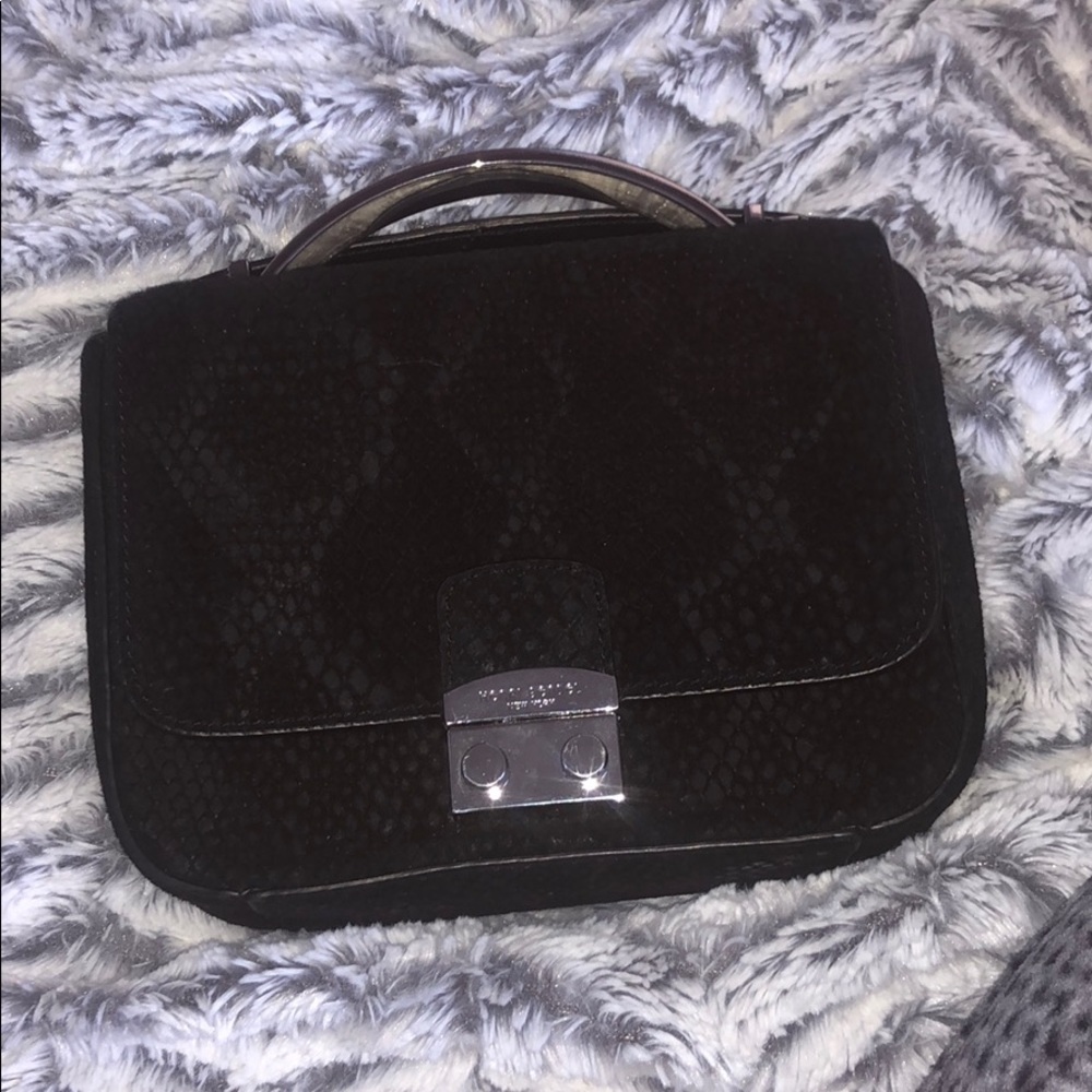 Hendrix Bendel - Picture 2 of 8